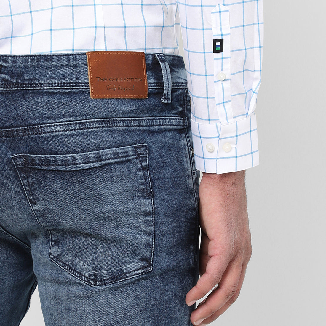 Men Slim Mid Rise Blue Jeans