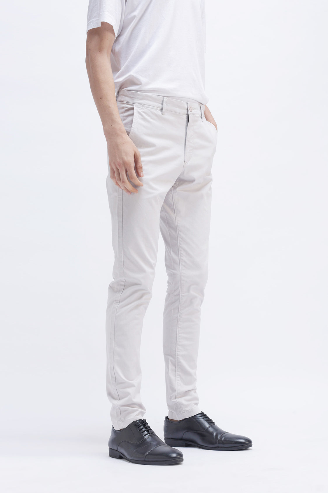 SLIM FIT CASUAL TROUSER