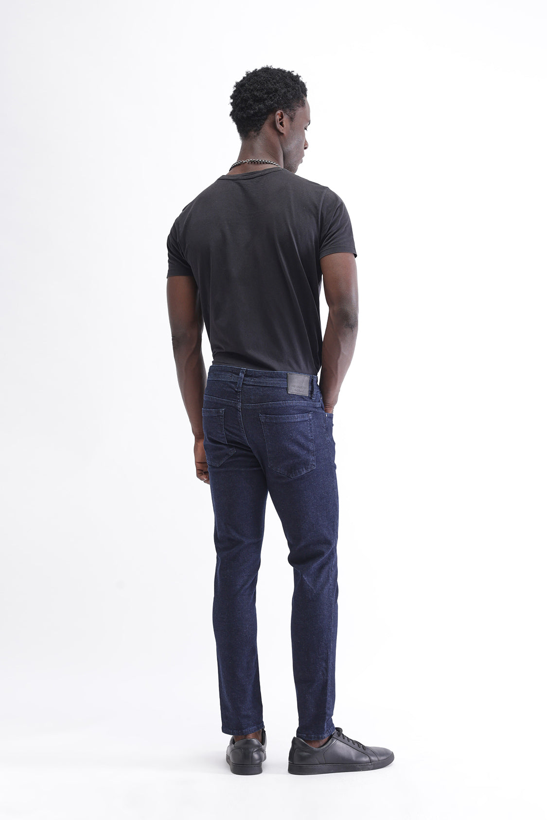 SLIM FIT DARK WASH JEANS