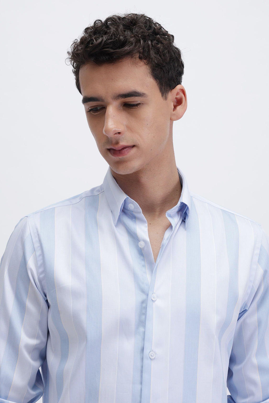 VERTICAL STRIPED SHIRT