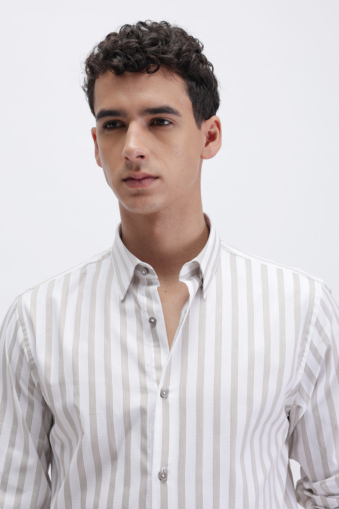 VERTICAL STRIPED SLIM FIT SHIRT